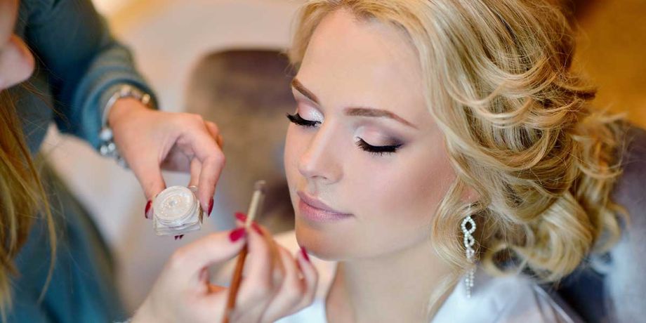 Planning a wedding?  Contact Sienna Skin and Beauty for your beauty needs!